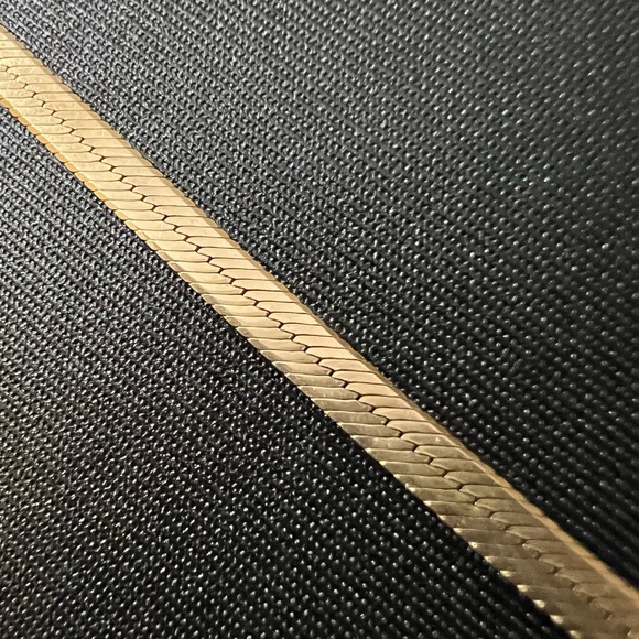 🔥🔥SUPER SALE🔥🔥PRICE FIRM✅👑14kt Solid Yellow Gold Herringbone Bracelet - Picture 3 of 13